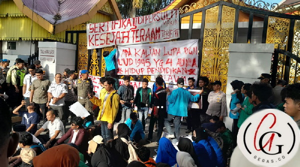 demo_mhs_riau_13_Mei.jpg